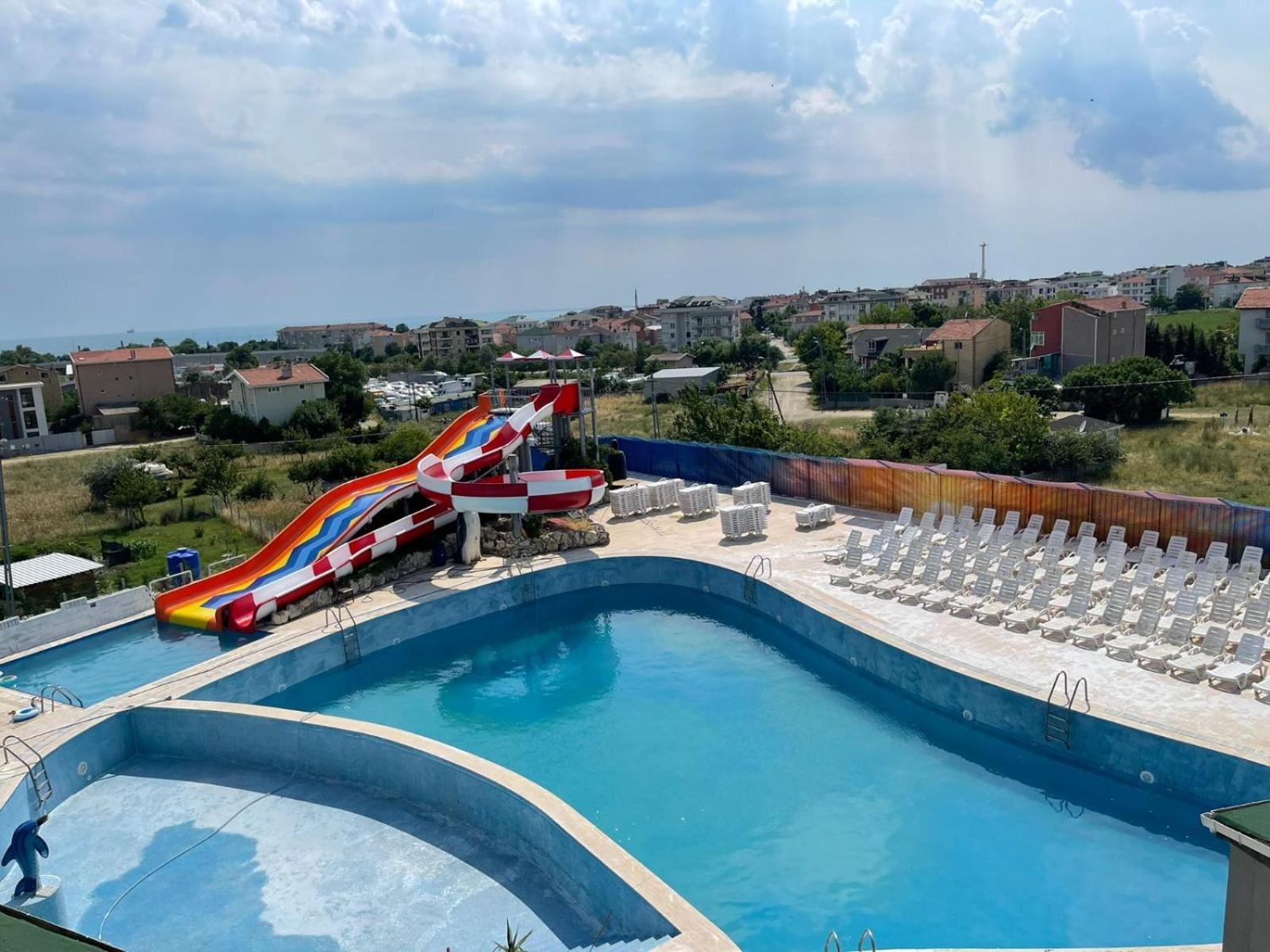 Respiro Park Hotel Бююкчекмедже Екстериор снимка